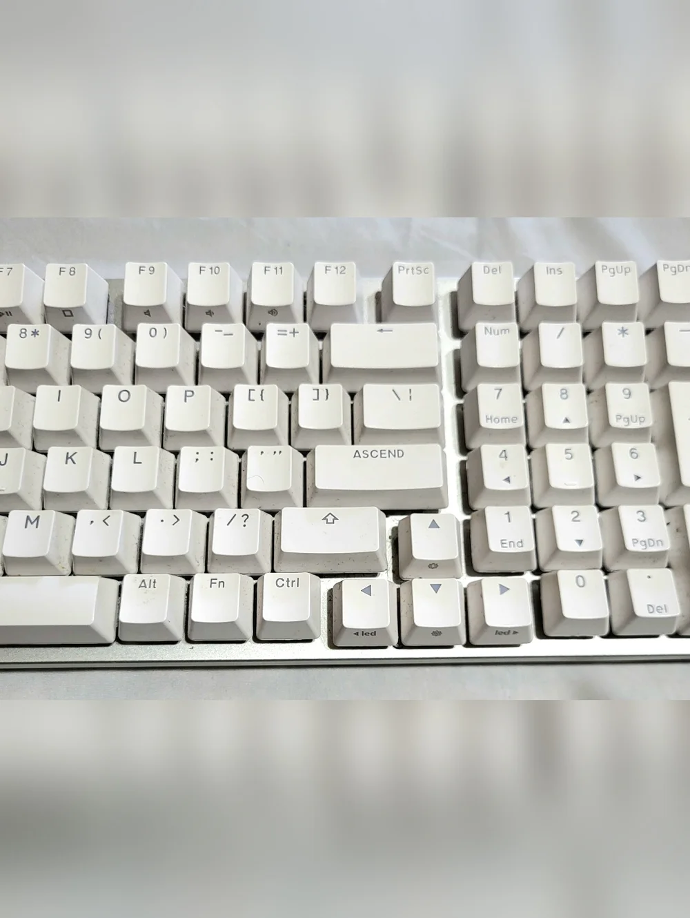 Glorious GMMK2 Keyboard (Full Size) White